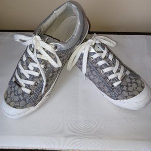 Coach Francesca Logo Grey Sneakers in Ivory Silver - size 8